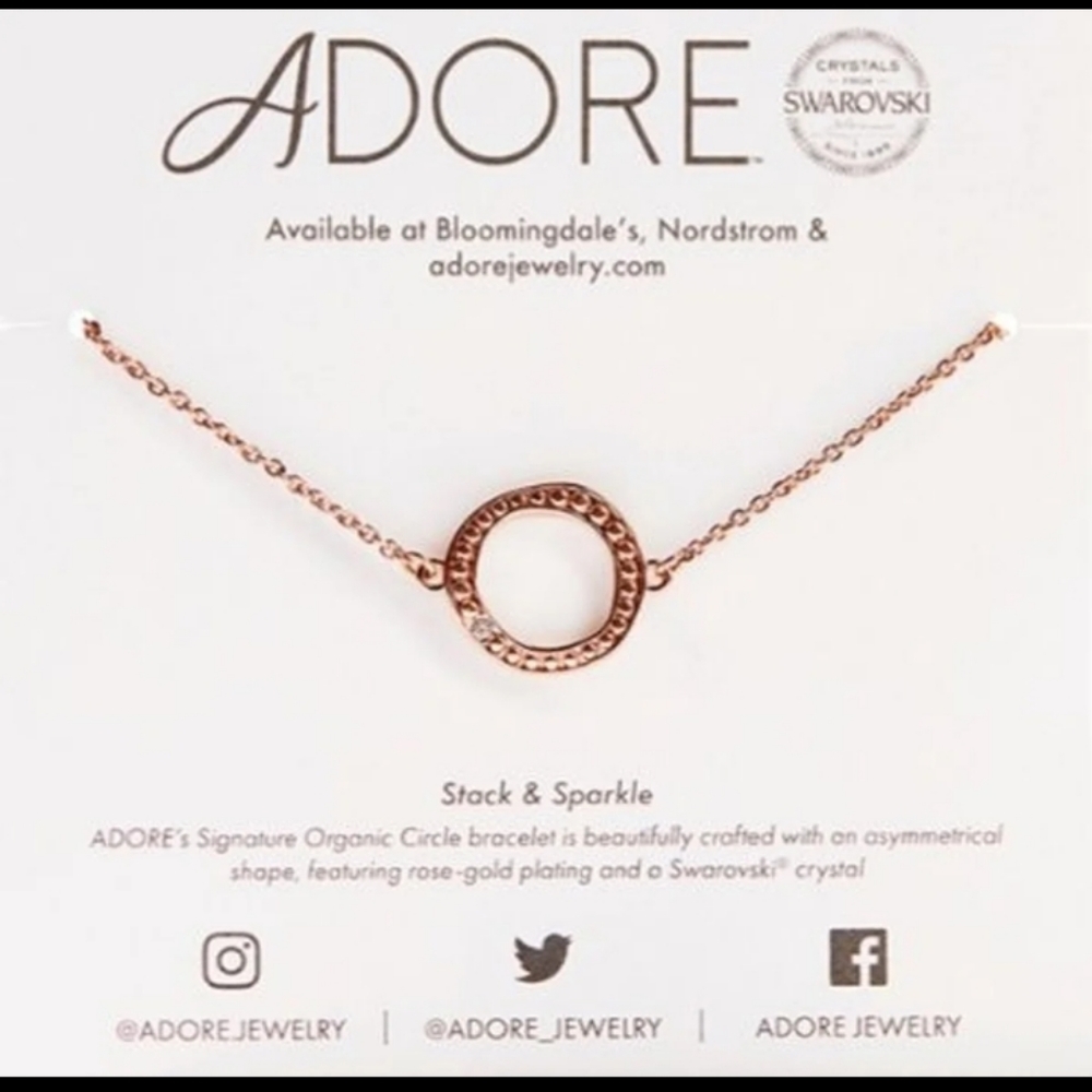 Adore - Swarovski Circle Bracelet in Rose Gold